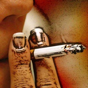 dva prsta i cigareta