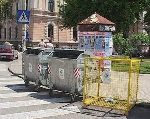 Kontejneri ispred suda u Kragujevcu Kontejneri ispred suda u Kragujevcu