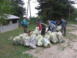 gomile vreča punih smeća gomile vreča punih smeća