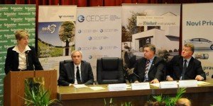 CEDEF - Investiciono poslovni skup Energija Sunca – potencijal Srbije danas Korišćenjem sistema solarne energije Srbija bi za 5 godina značajno smanjila energetsku zavisnost od uvoza. Srbija ima više od 2.000 sunčanih sati godišnje