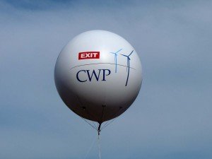 EXIT u znaku snage vetra kompanija Continental Wind Partners je posetiocima festivala poklonila lepeze i popularne kape sa vetrenjačama