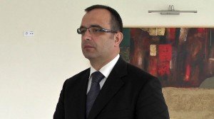 Srđan Matović iz Udruženja Arhus centar Uloga lokalne vlasti i Udruženja mora biti povezivanje na rešavanju konkretnih problema koji u lokalnim zajednicama postoje.