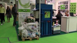 Ekostar Pak na sajmu Ekofair Ekostar Pak ima ovlašćenje države da u ime drugih firmi organizuje prikupljanje i reciklažu ambalažnog otpada, papira ili kartona, plastike, stakla, metala i drveta.