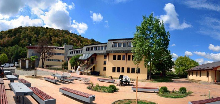 Panorama Istraživačke stanice Petnica