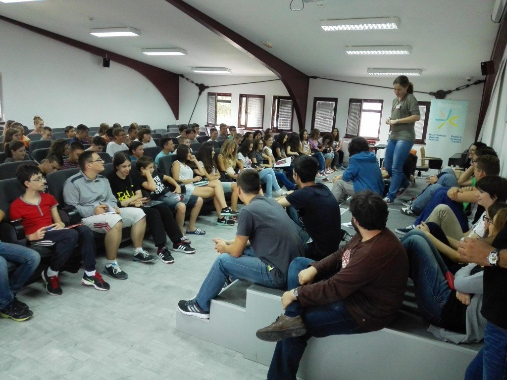 Osnovci u IS Petnica