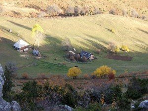 Peštersko polje nalazi se na teritoriji opština Tutin i Sjenica