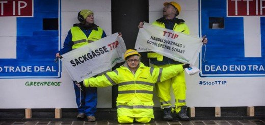 Aktivisti blokiraju tajne TTIP razgovore u Briselu
