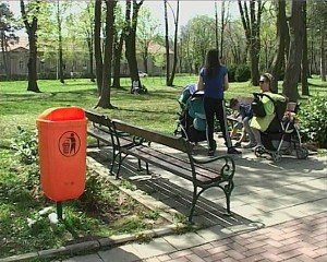 Kante na na šetalištu Velikog parka