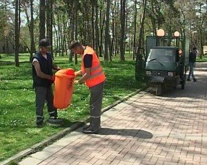 Postavljanje kanti u Kragujevcu
